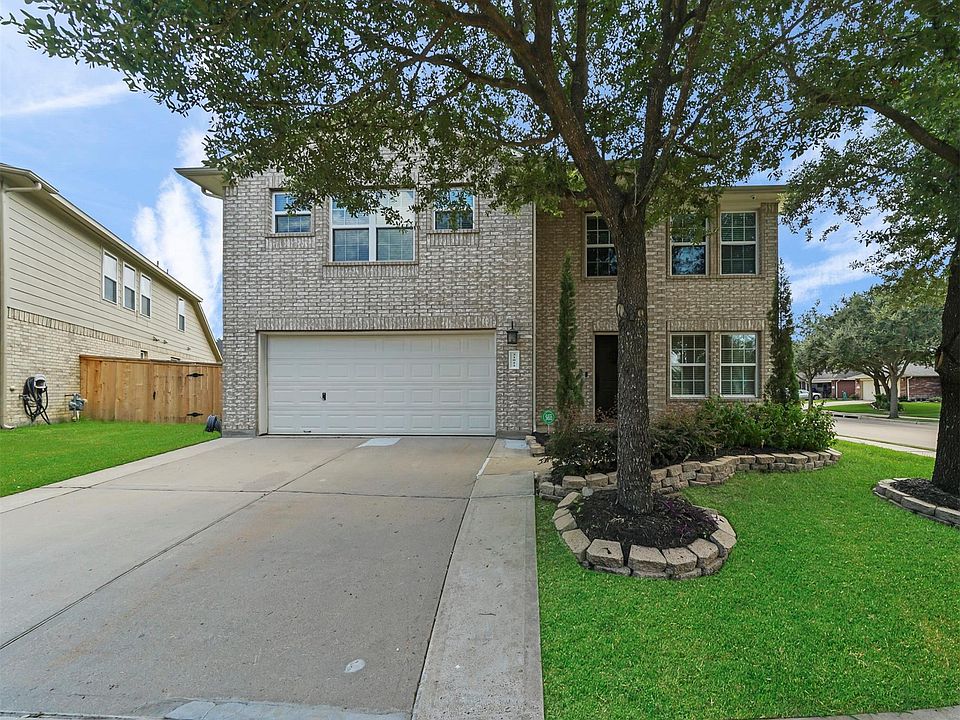1st image of 21011 Pineda Cir
