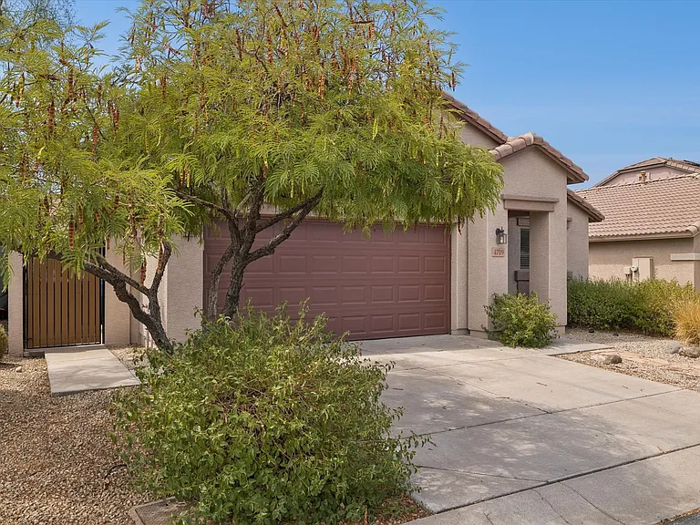 4719 E Amber Sun Dr — Photo 4