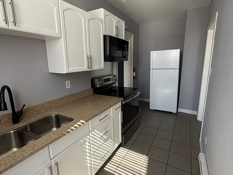 530 California Ave #1 — Photo 5