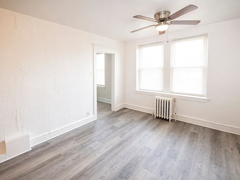**English Manor Apartments Timeless Charm in the Heart of East Germantown** — Photo 24