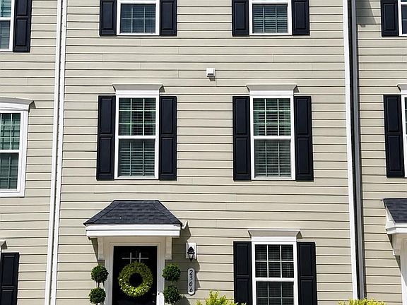 2nd image of 2506 Autumn Olive Ln