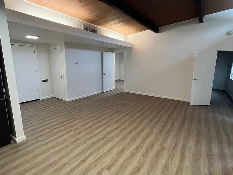 908 Oak Ave — Photo 11