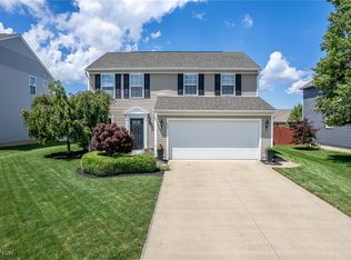 231 Springbrook Cir, Elyria, OH 44035