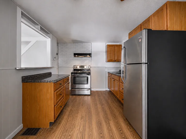 461 Mill St — Photo 5