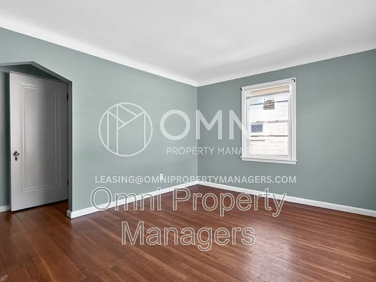 11529 Roxbury St — Photo 36