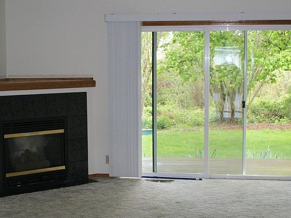 Living Room with Gas Fireplace