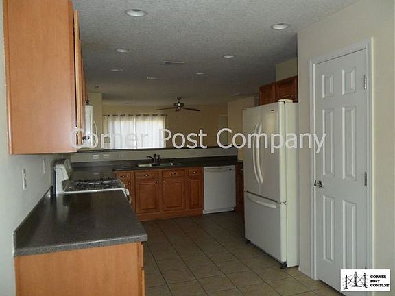 5th image of 8023 Sierra Altos Pl NW