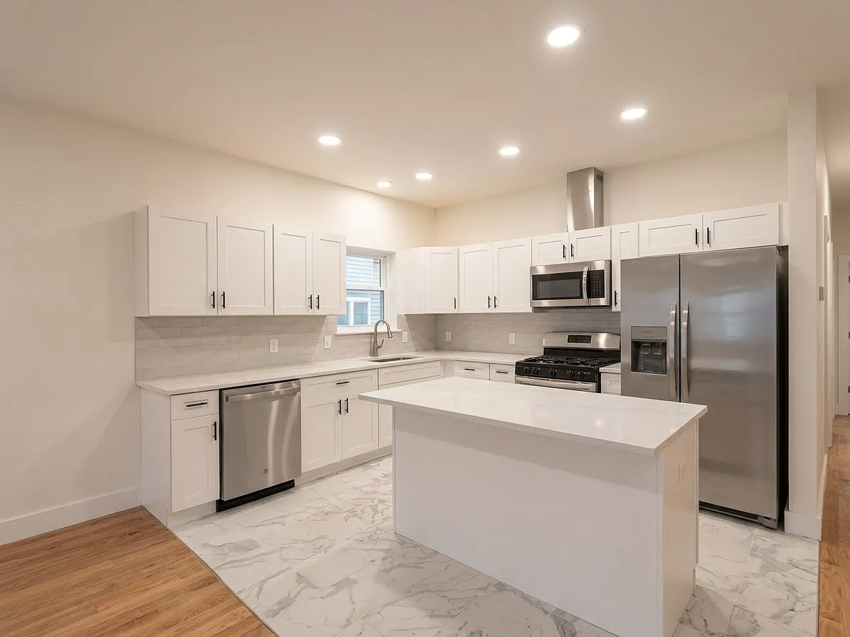47 Victoria Ave — Photo 1