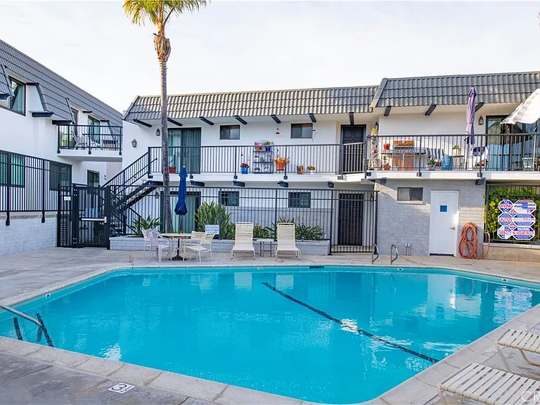 235 Avenida Lobeiro — Photo 20
