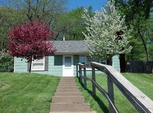 3170 Indian Rd, Davenport, IA 52802