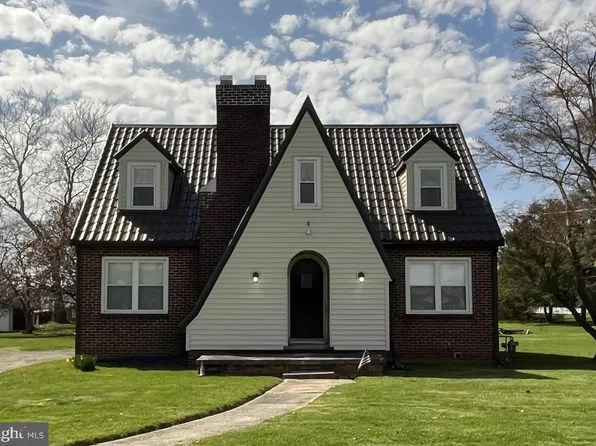 2740 N George St, York, PA 17406