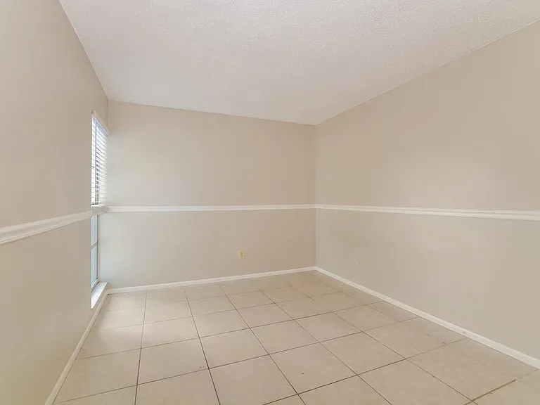 1448 La Paloma Cir — Photo 11