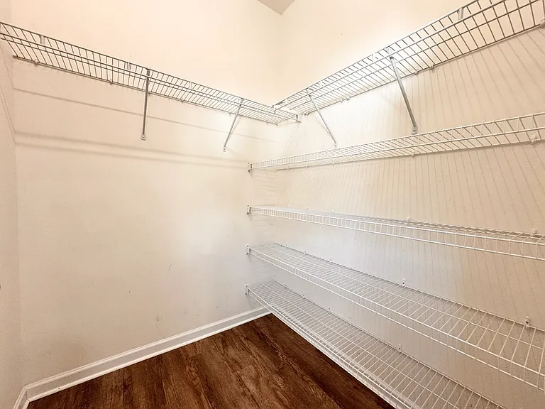3485 Alister Ave SW — Photo 21