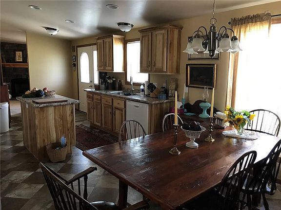 5th image of 9731 Songbird Ln