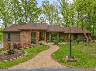 16 Howe Xing, Festus, MO 63028