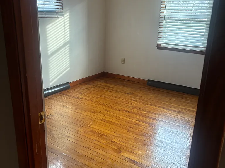 411 Concord Ave — Photo 5