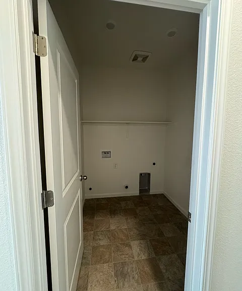1809 Apiary Way — Photo 5