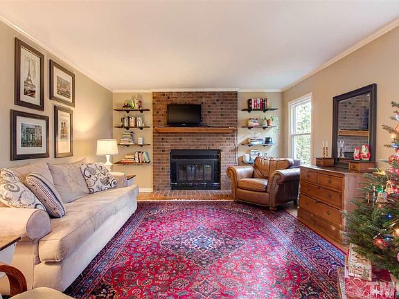 4th image of 3111 Oxford Dr