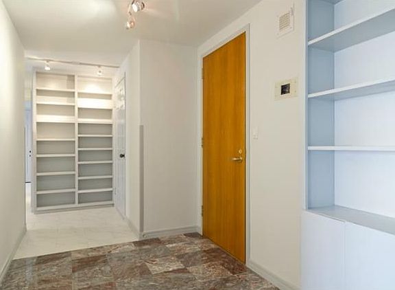 3rd image of 3030 McKinney Ave APT 604
