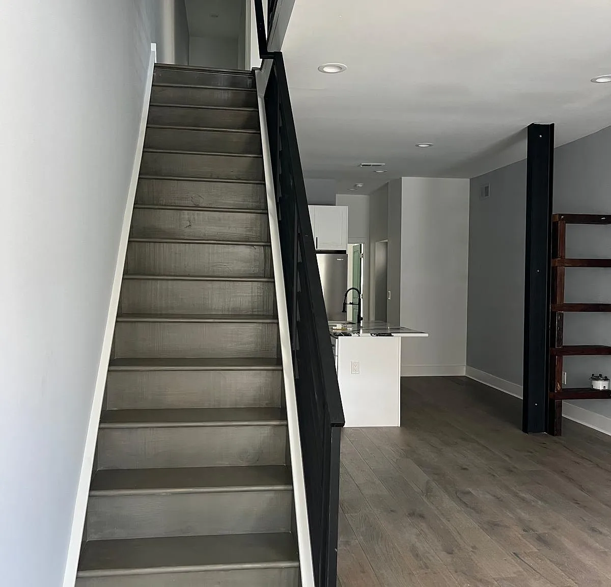 4 bed, 1878 sqft, $2,350 — Photo 2