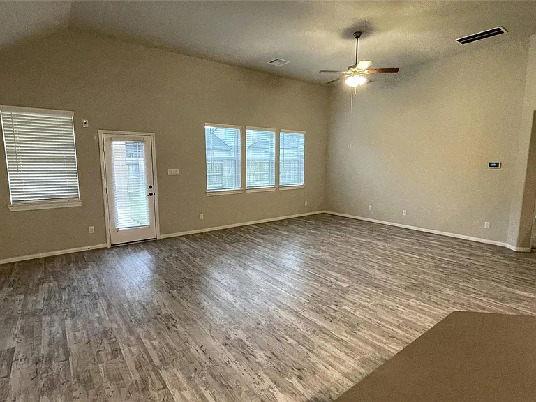 5802 Golden Peak Ln — Photo 7