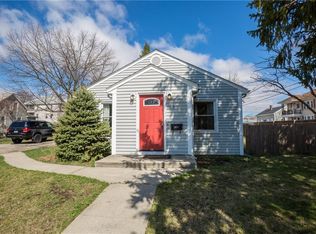 130 Robinson Ave, Pawtucket, RI 02861