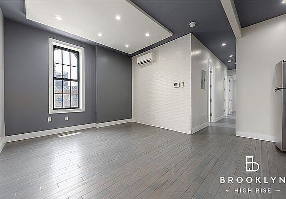 3rd image of 989 Bedford Ave #7
