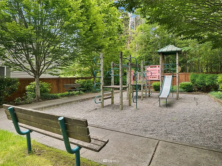 2124 146th Pl SW — Photo 7