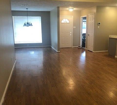 2nd image of 2615 Pheasant Creek Dr
