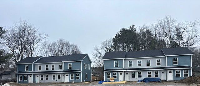 1st image of 215 Saco Ave #1