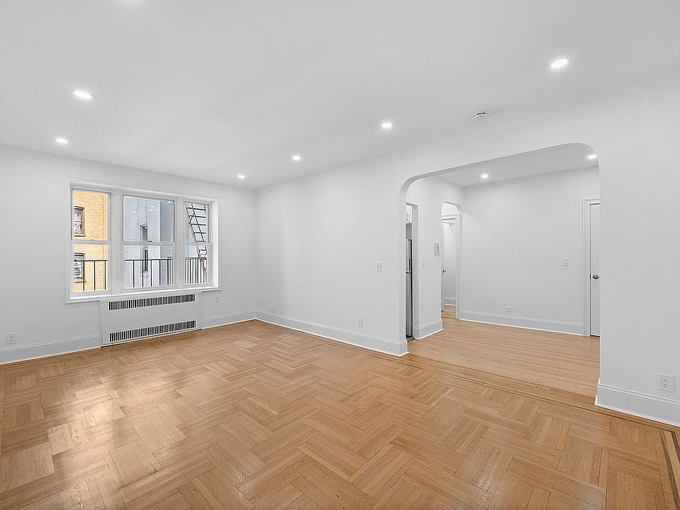 1st image of 60 Plaza St E APT 4D