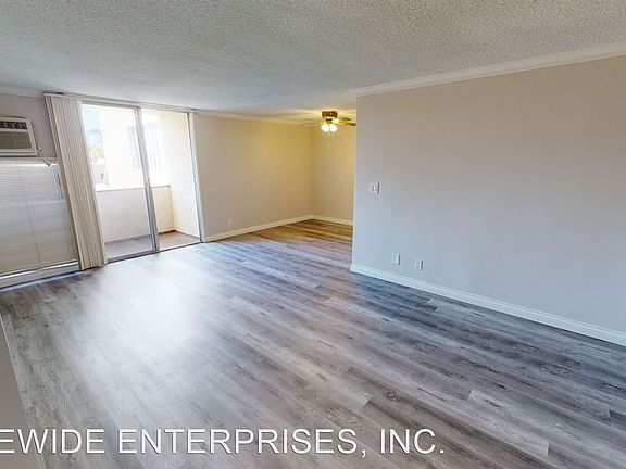 2nd image of 7925 Romaine St APT 204