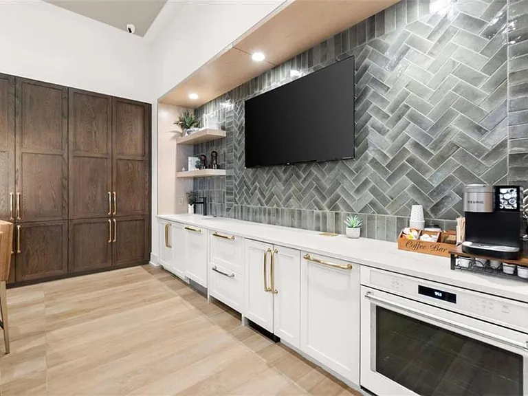 5150 Adairview Circle Hvn #4610 — Photo 33