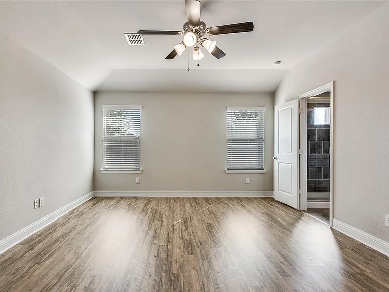 3725 Holley Ridge Way — Photo 16