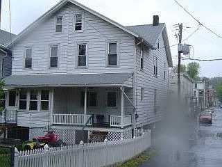 2nd image of 119 Spruce St