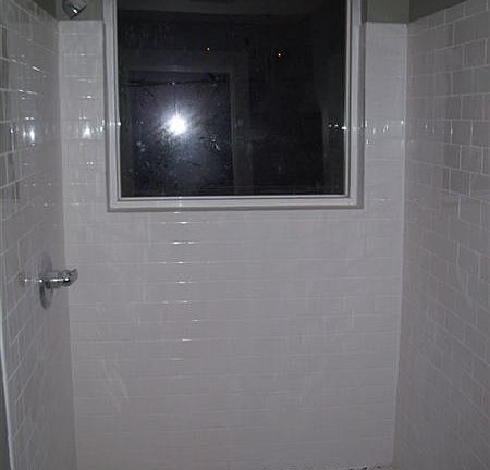 100B-bathshower