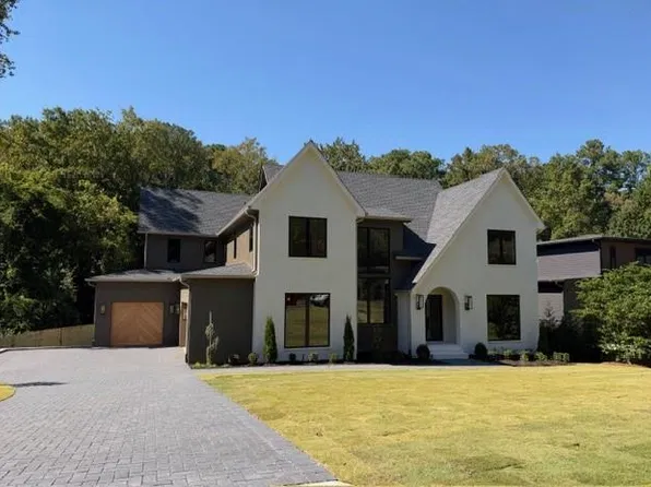 5960 Kayron Dr, Sandy Springs, GA 30328