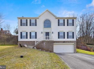 412 Wynwood Rd, York, PA 17402