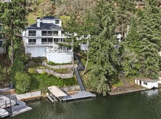 2260 Summit Ct, Lake Oswego, OR