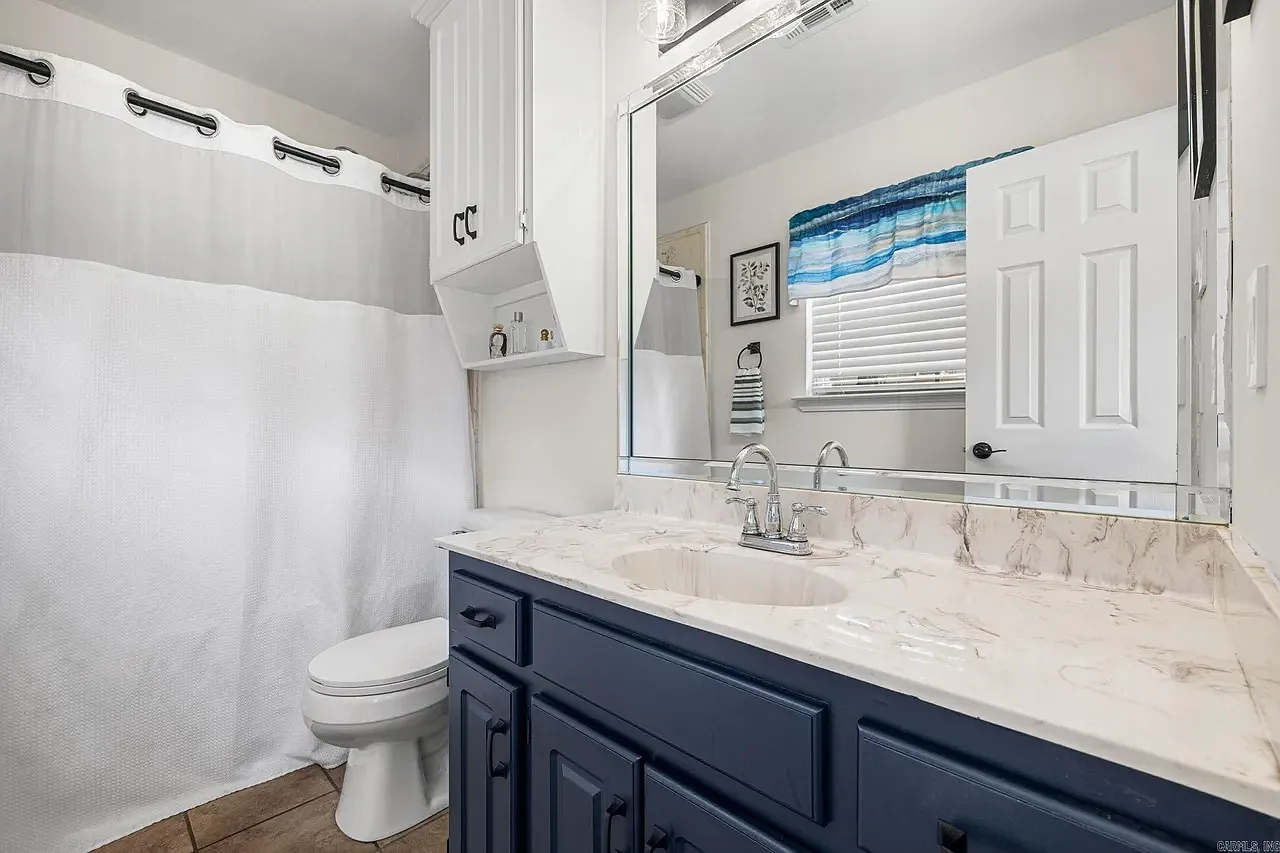 3 bed, 1265 sqft, $1,300 — Photo 3
