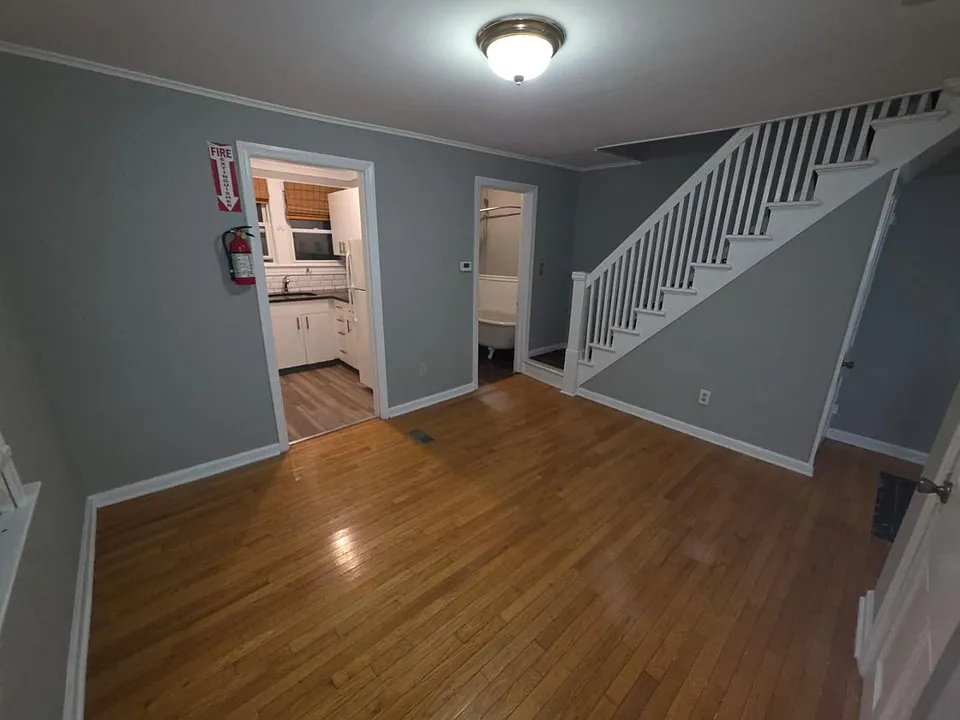 138 Broadway #3