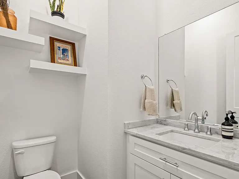 4222 Roseland Ave #102 — Photo 6