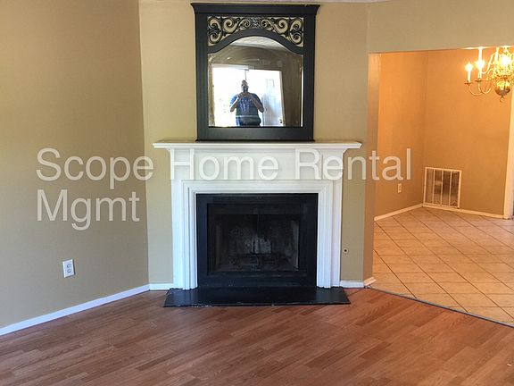 2nd image of 6595 Wellington Sq