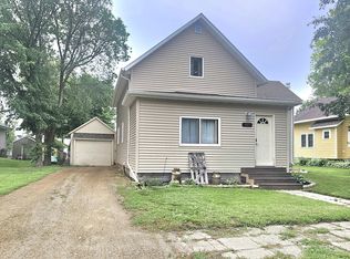 307 N 4th St, Groton City, SD 57445