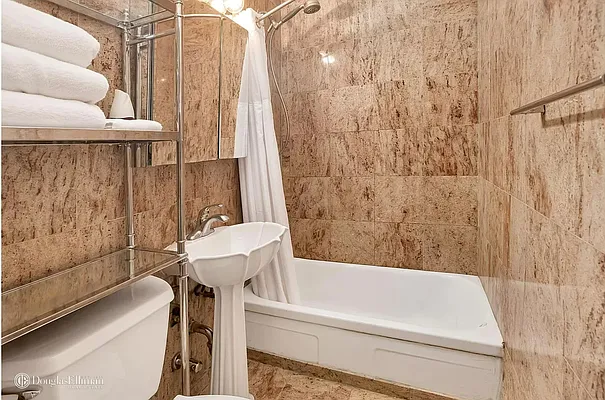 Rented by Douglas Elliman | media 13