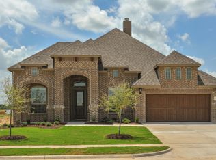 425 Whispering Willow Dr, Midlothian, TX 76065