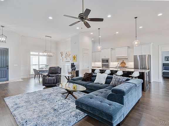 4th image of 8972 Caraway Ln