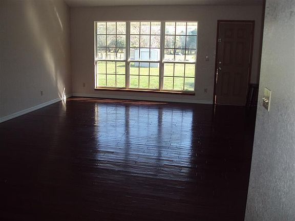 2nd image of 2024 NW Windy Pine Ave
