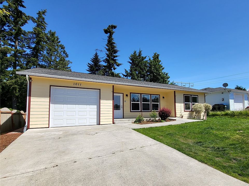 1st image of 1011 Village Pl