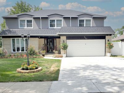 1716 N Beech Rd, Mount Prospect, IL, 60056